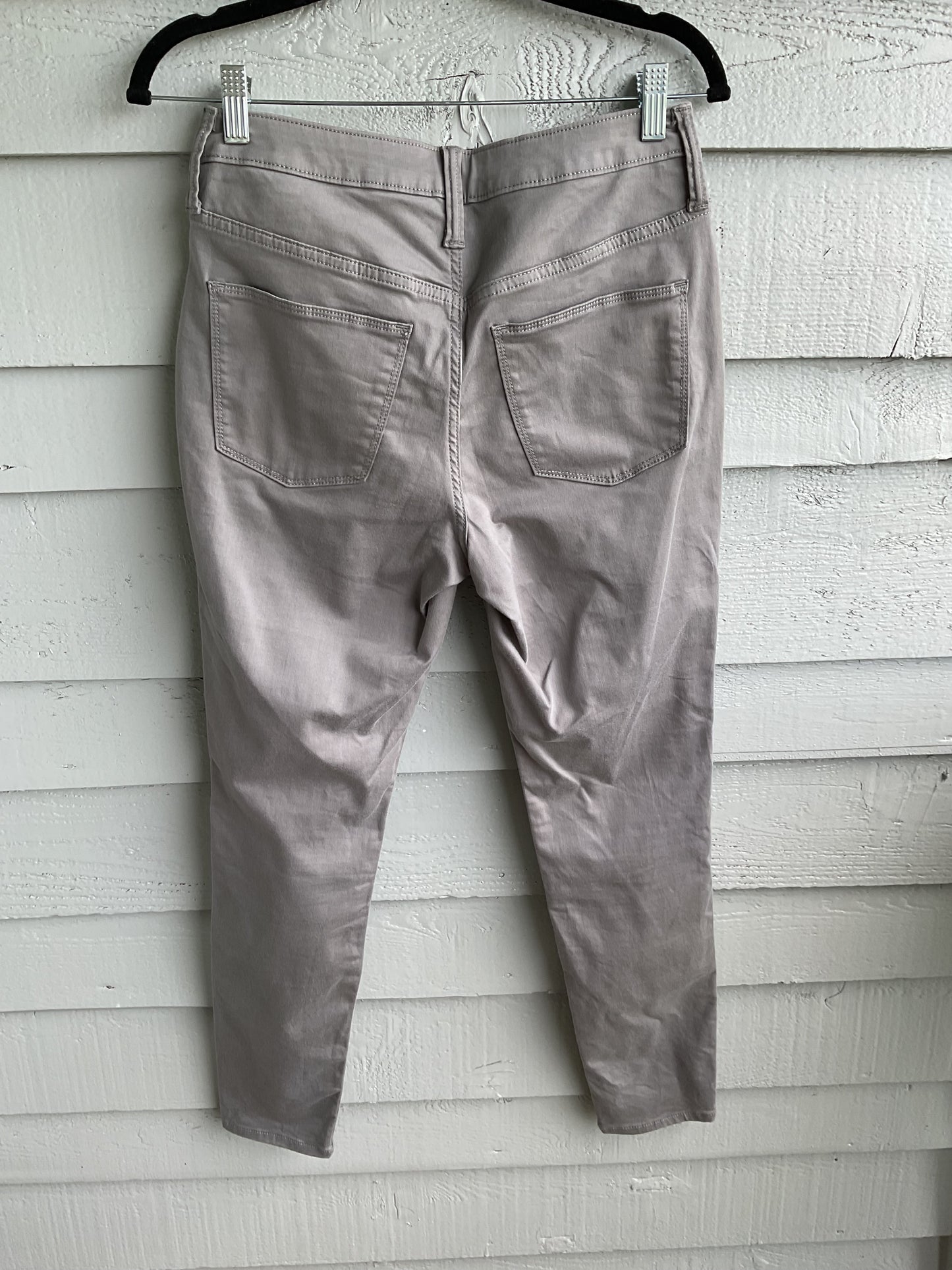 UNIVERSAL THREAD HIGH RISE JEANS