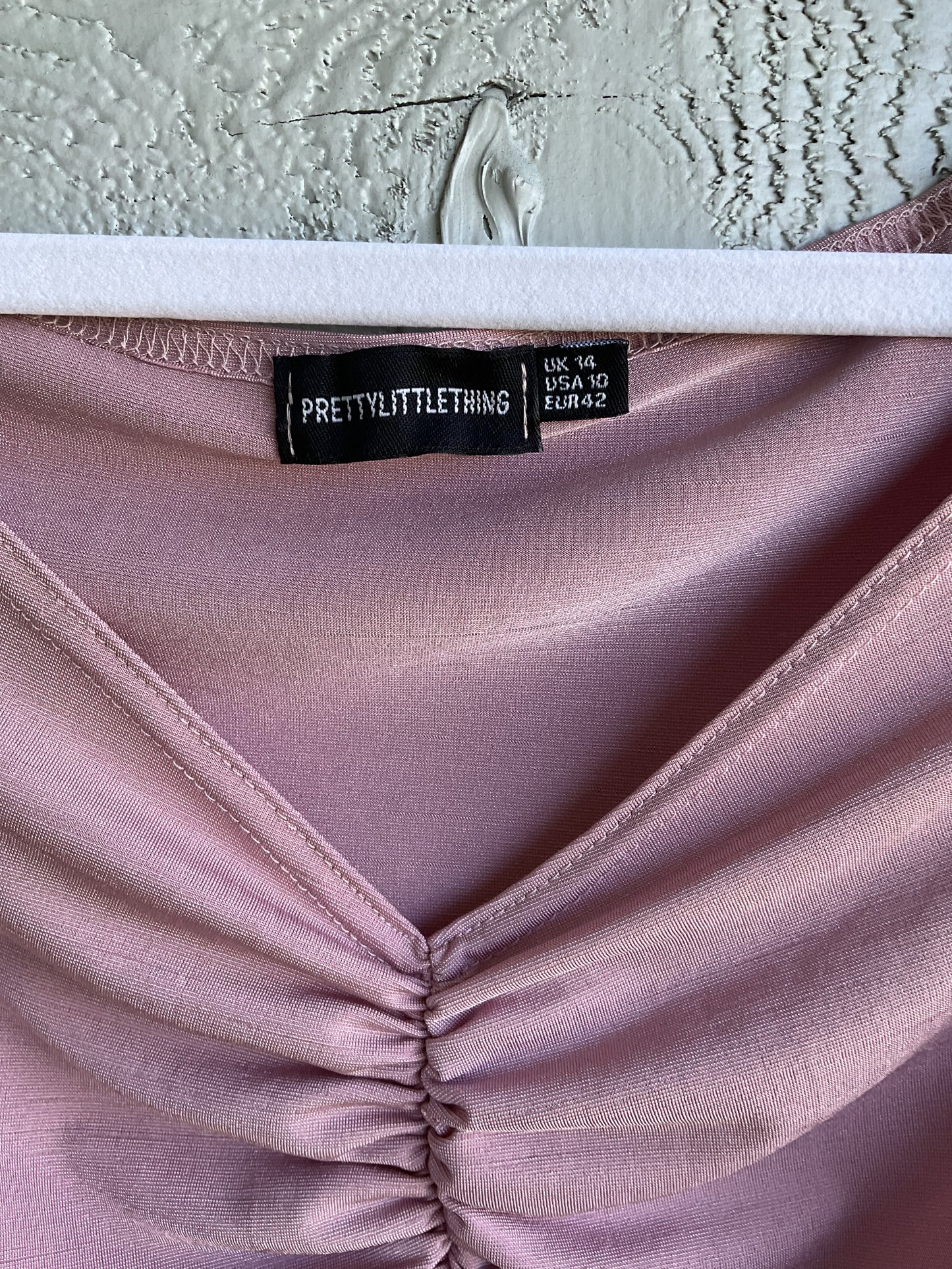 PRETTY LITTLE THINGS LONG SLEEVE RUCHED CROP TOP