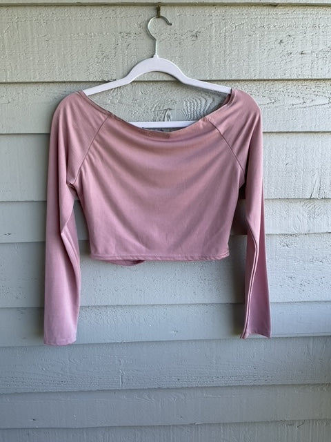 PRETTY LITTLE THINGS LONG SLEEVE RUCHED CROP TOP