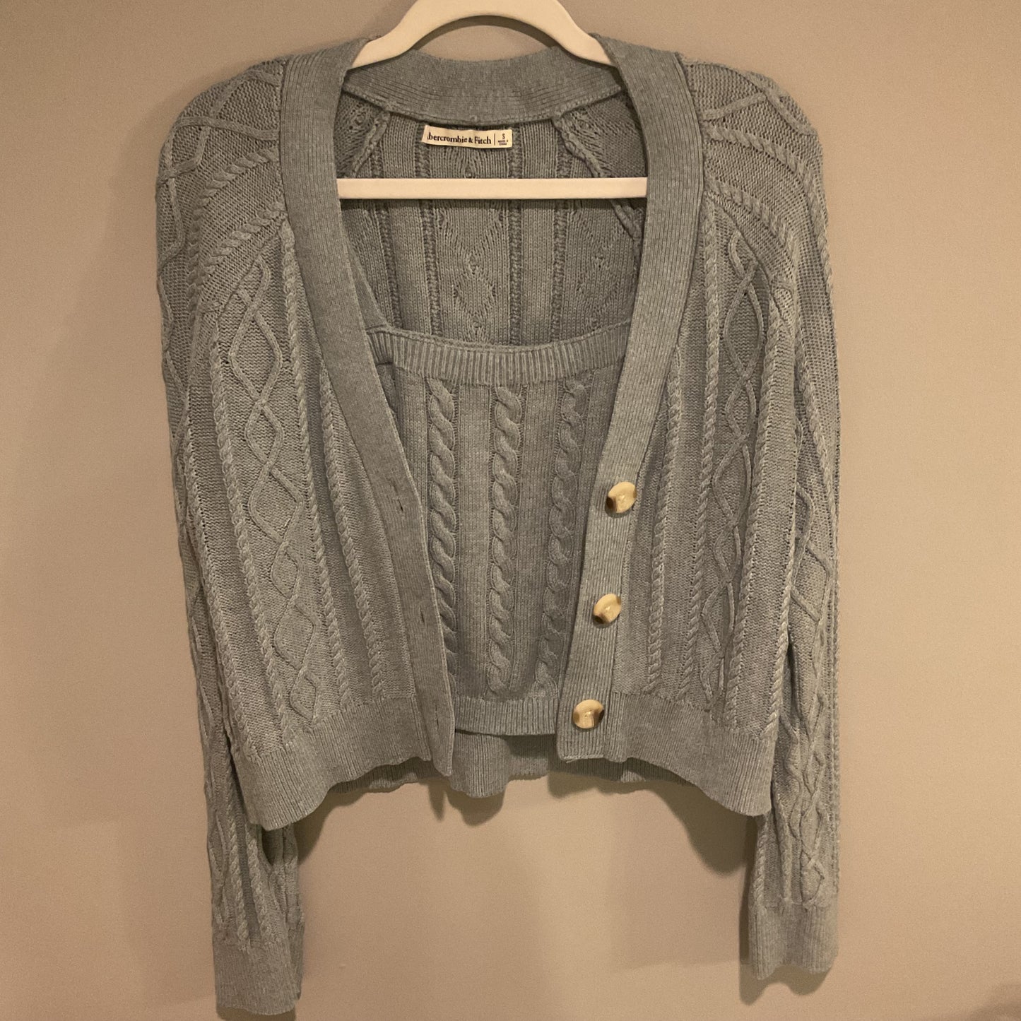 ABERCROMBIE & FITCH 2PC CABLE KNIT CARDIGAN SET