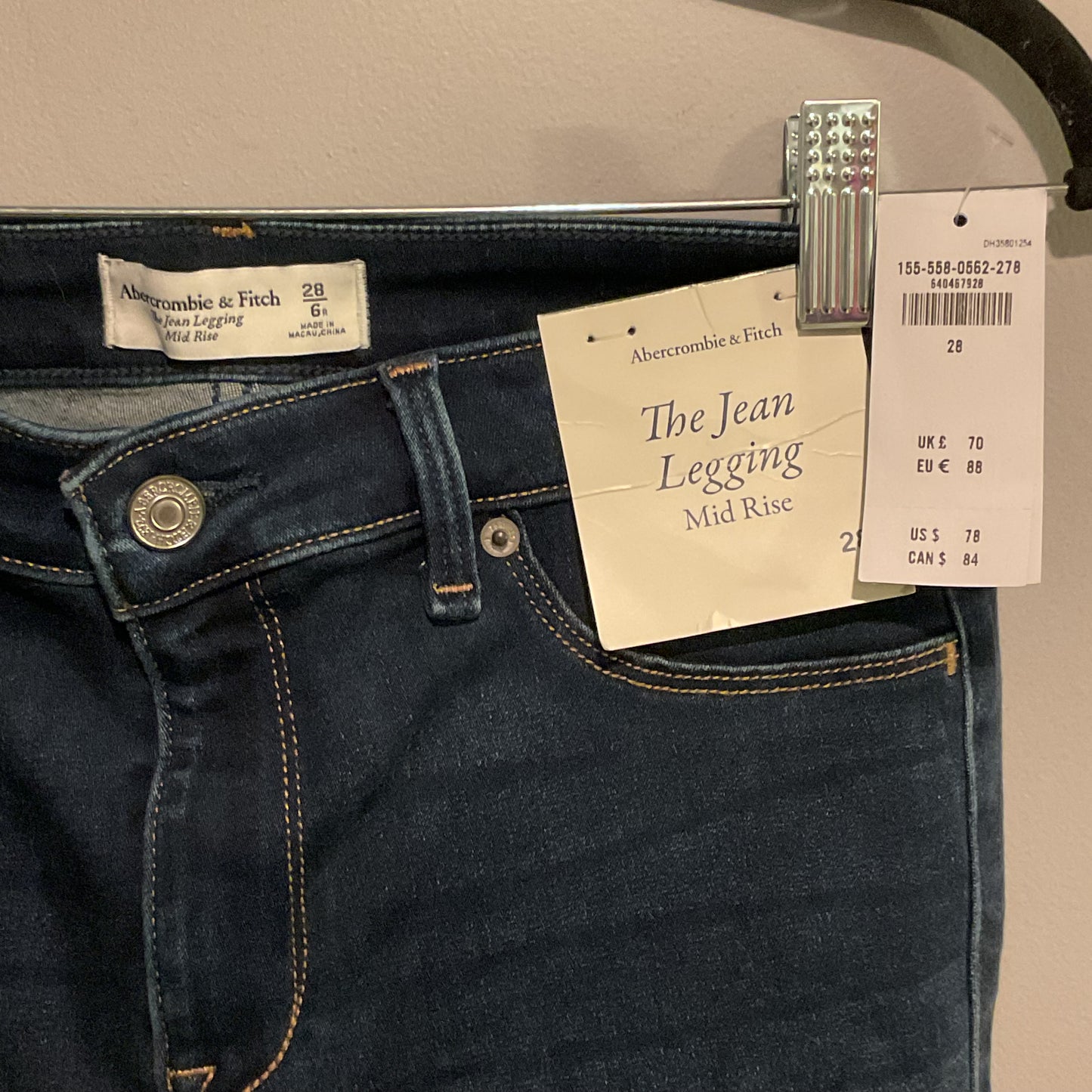 ABERCROMBIE & FITCH NWT MID RISE JEAN LEGGING