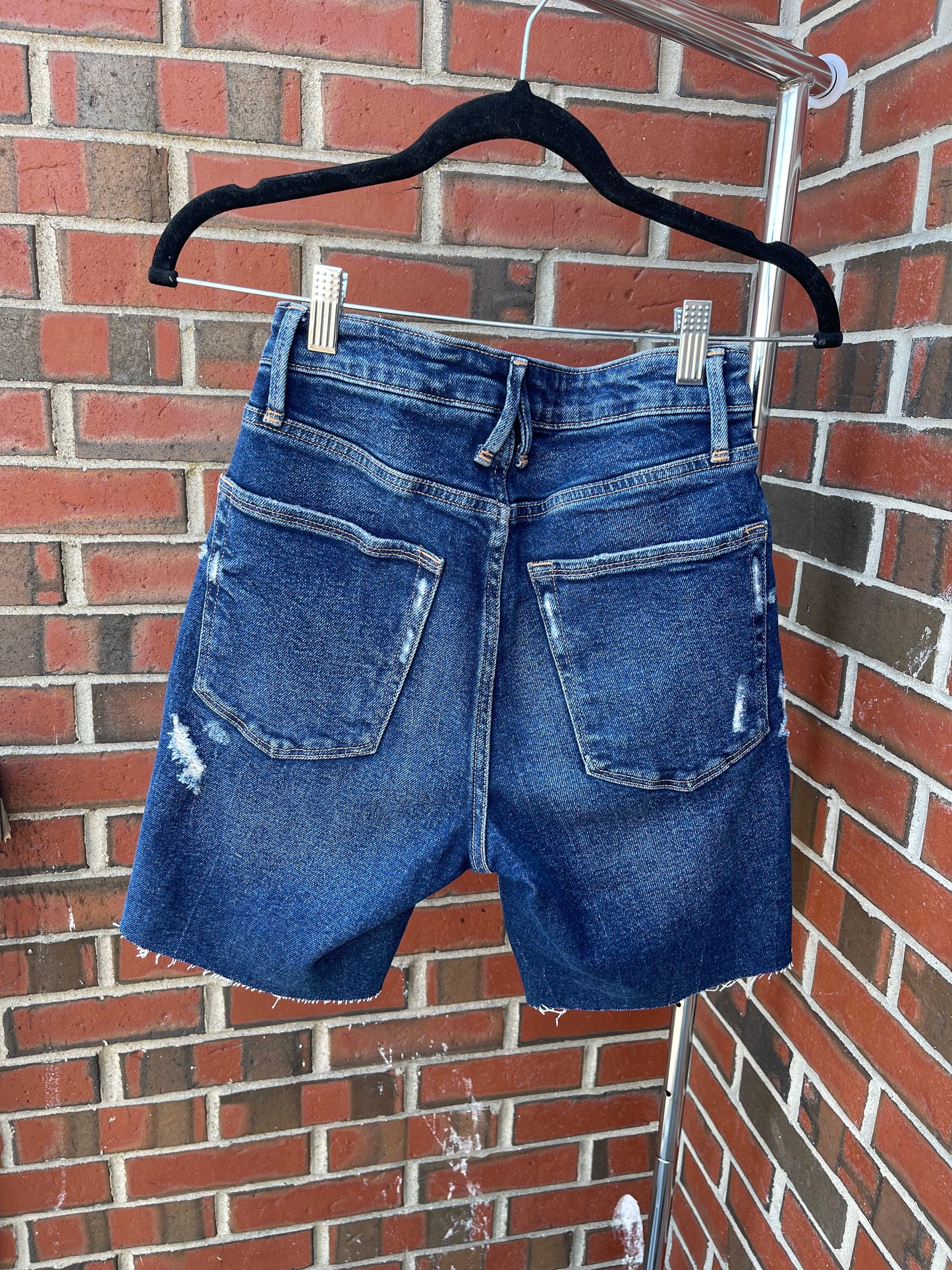 GOOD AMERICAN BERMUDA JEAN SHORTS