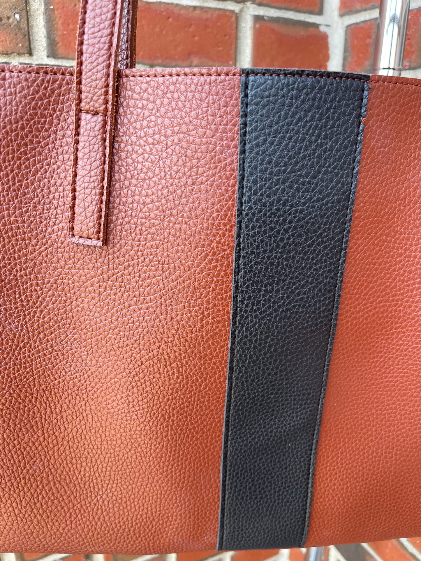 VINCE CAMUTO TOTE BAG
