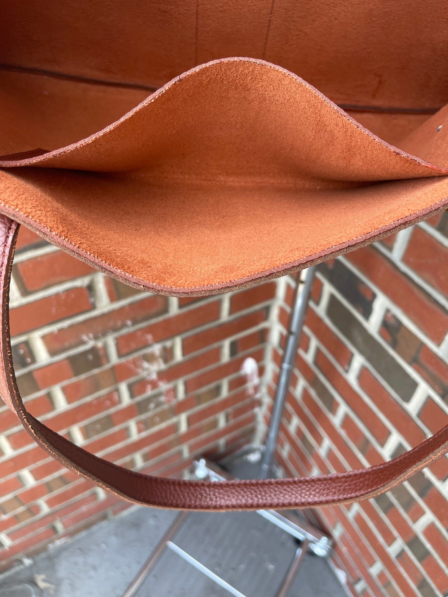 VINCE CAMUTO TOTE BAG