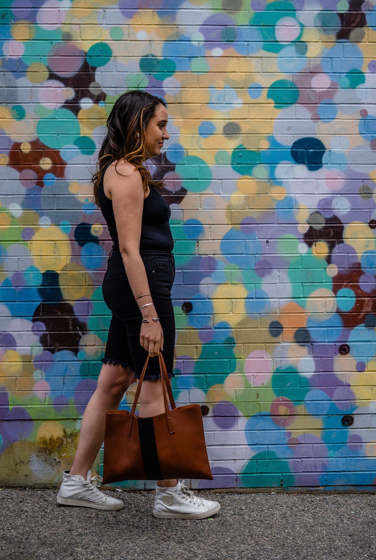 VINCE CAMUTO TOTE BAG