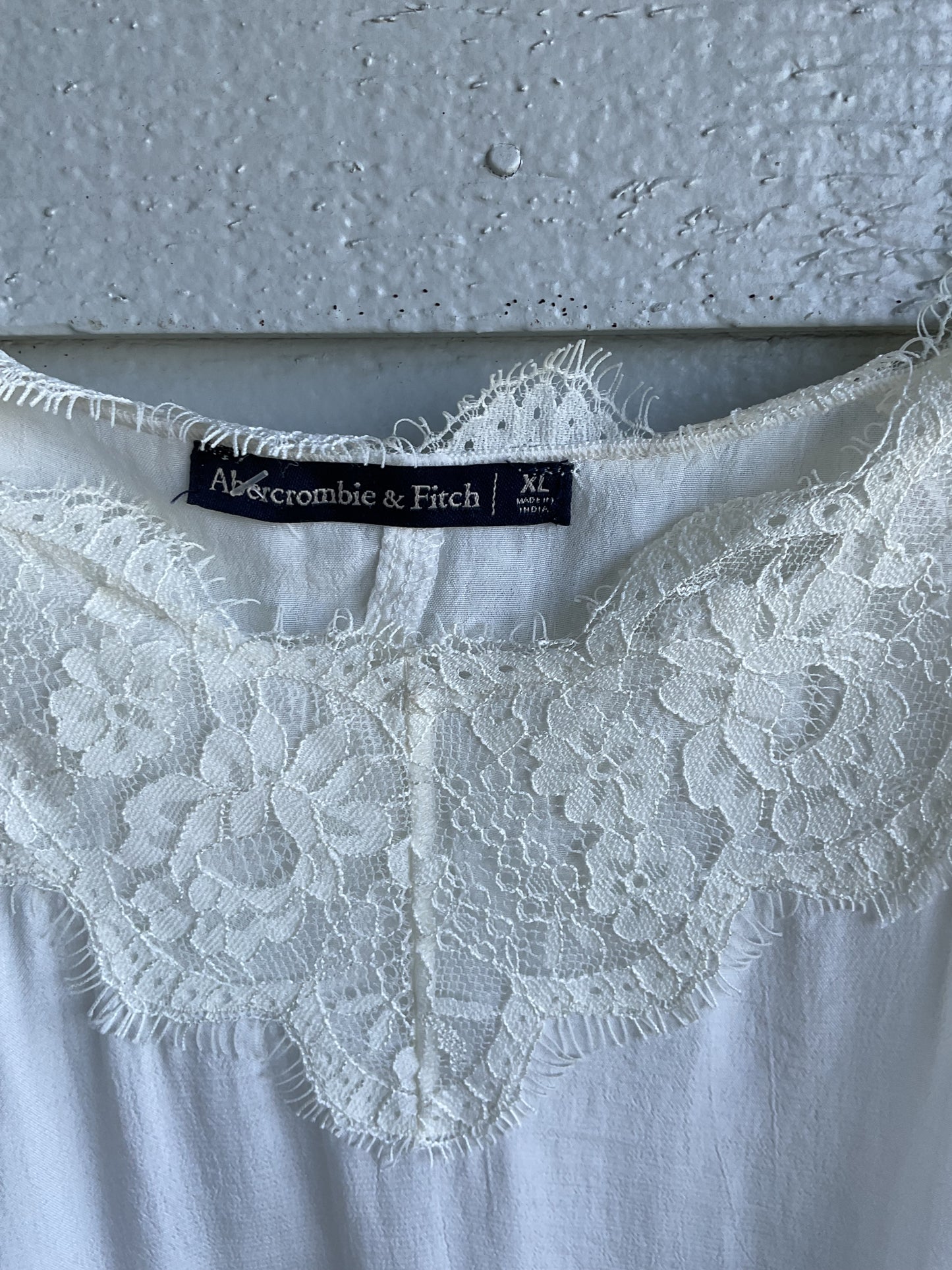 ABERCROMBIE & FITCH TANK TOP