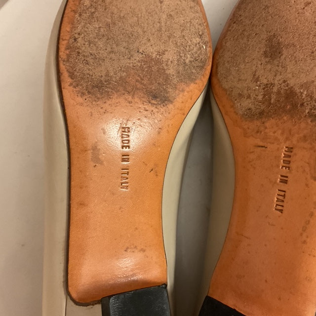 SALVATORE FERRAGAMO KITTEN HEEL