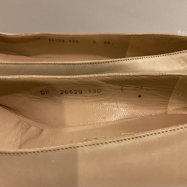 SALVATORE FERRAGAMO KITTEN HEEL