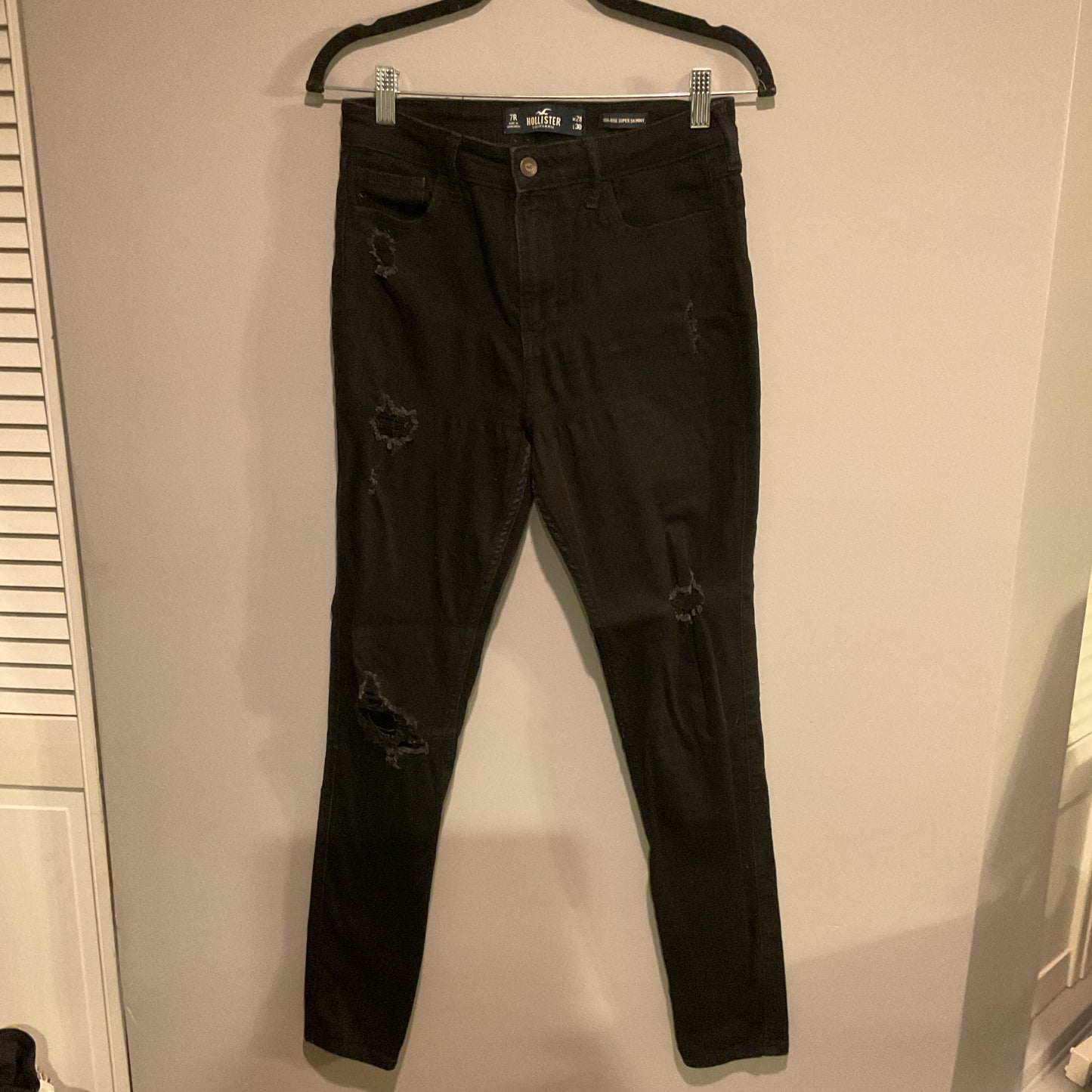 HOLLISTER HIGH RISE SKINNY JEAN