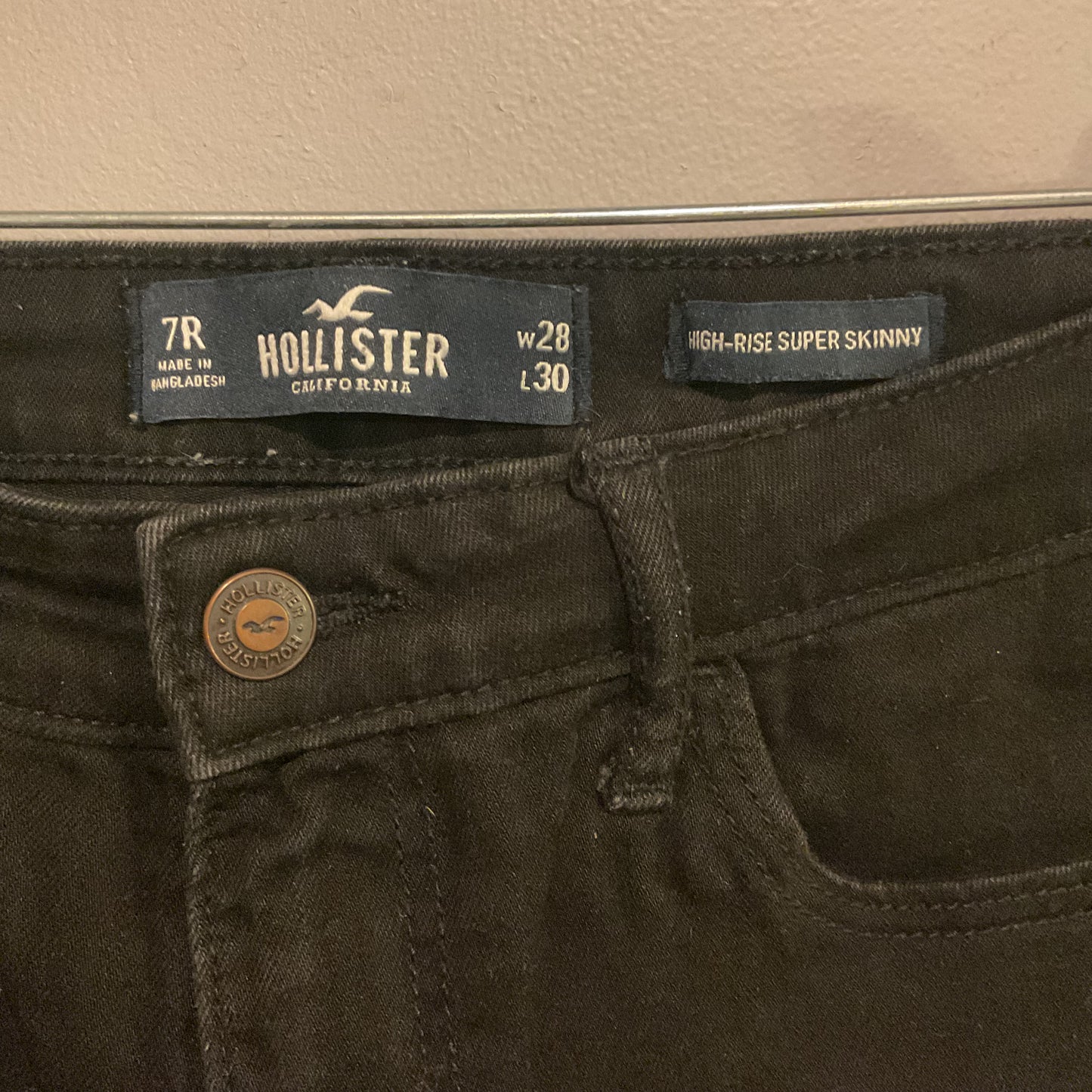 HOLLISTER HIGH RISE SKINNY JEAN