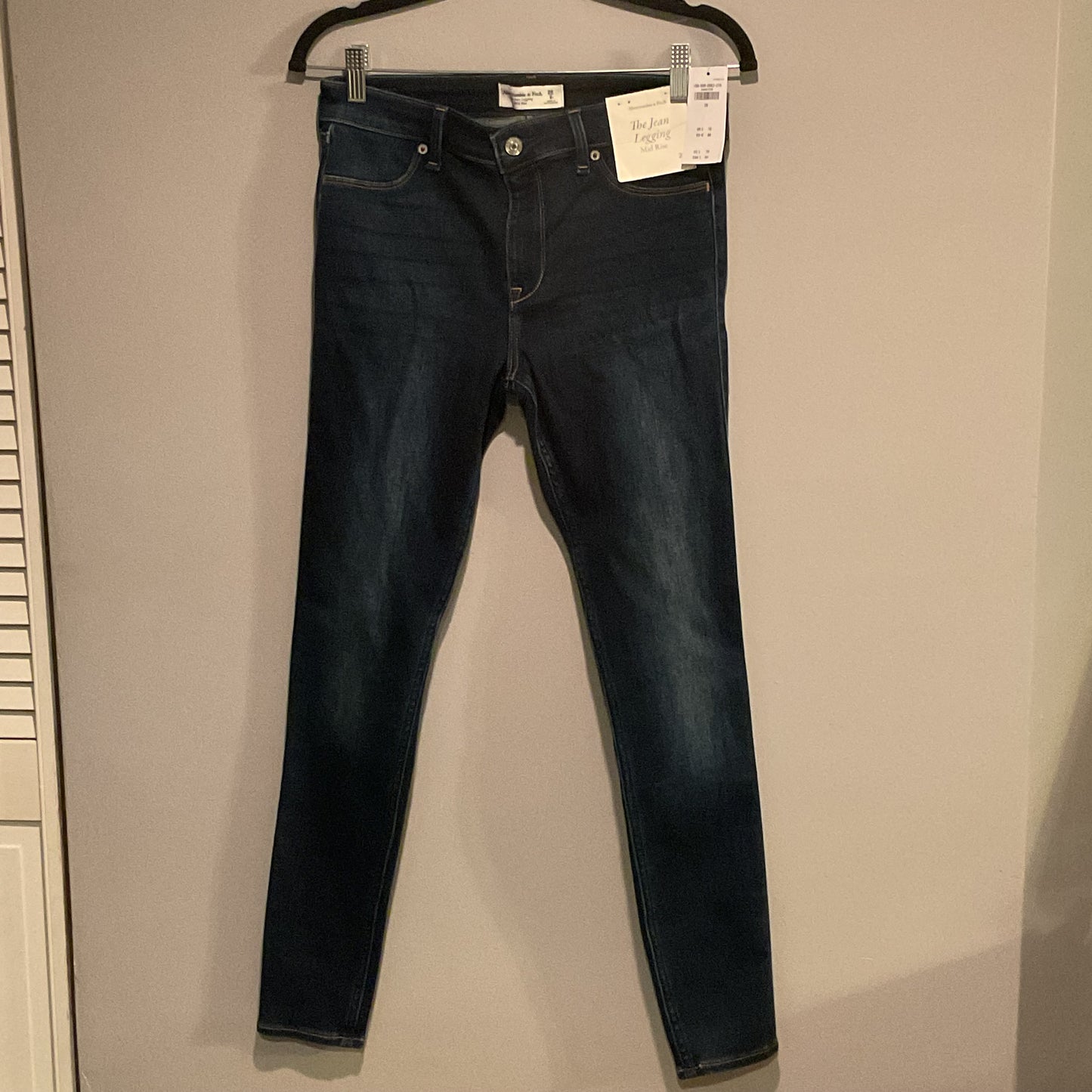 ABERCROMBIE & FITCH NWT MID RISE JEAN LEGGING