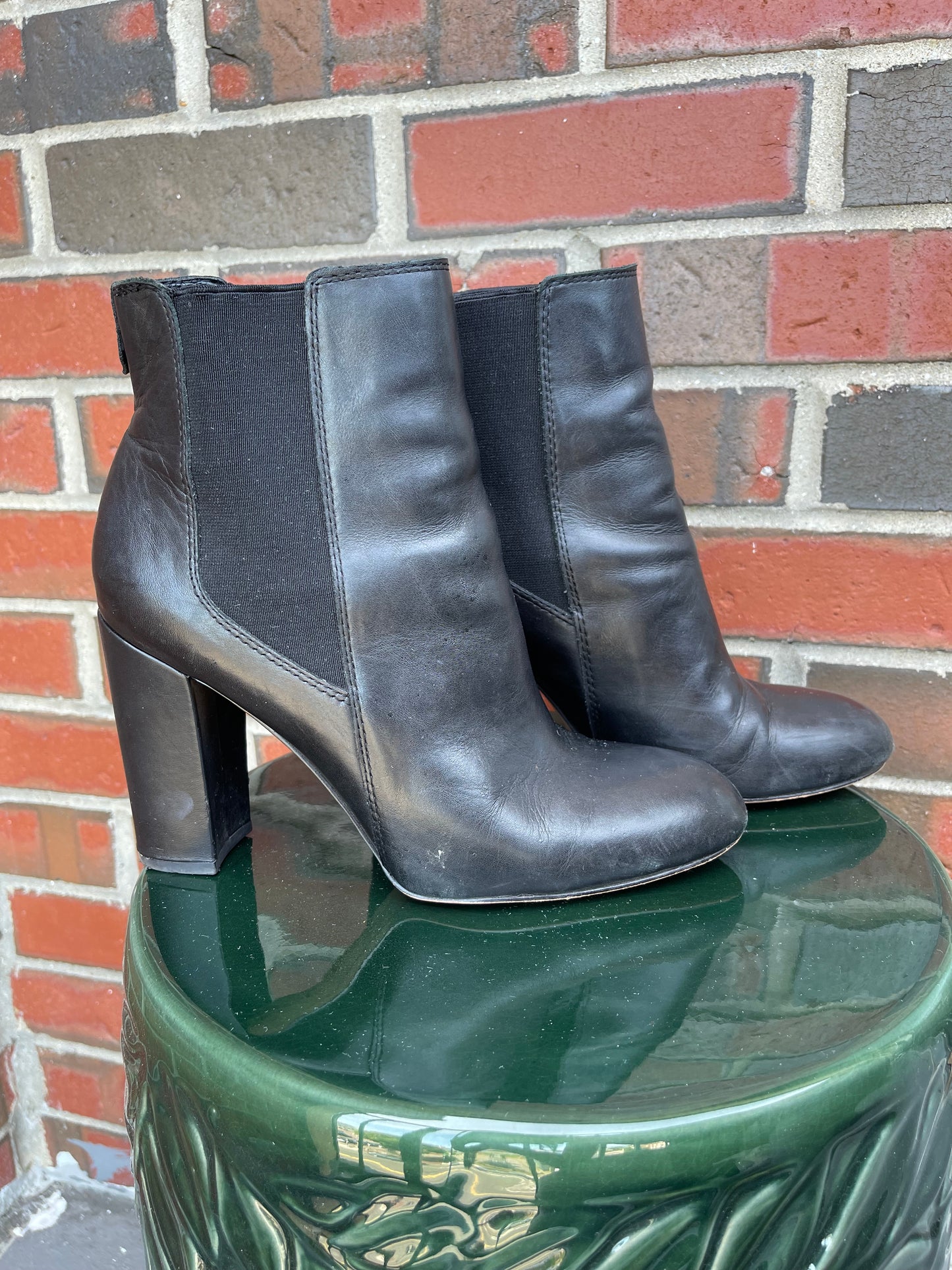 SAM EDELMAN ANKLE BOOTIES